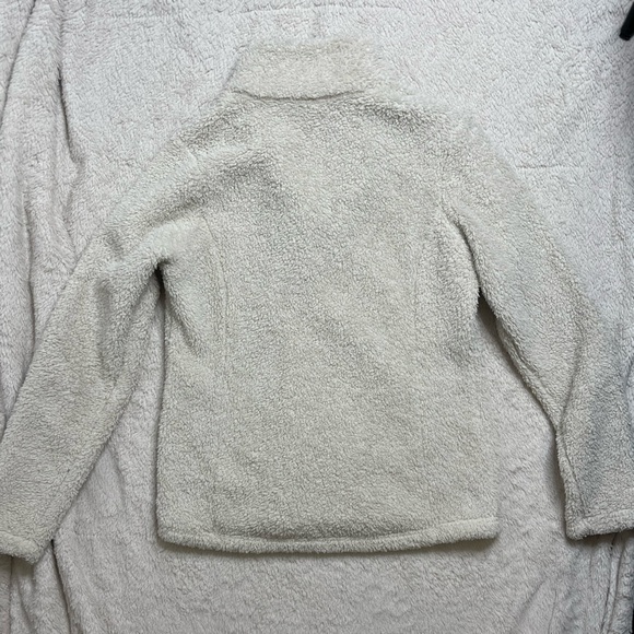 Women’s Patagonia Pullover - Picture 3 of 3